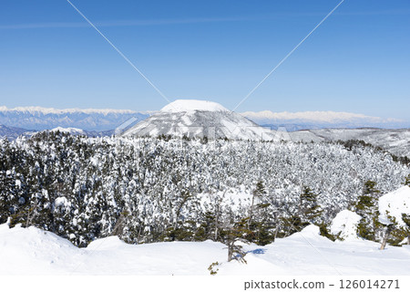 Mount Tateshina and the Northern Alps as seen from Mount Kitayokodake in Nagano Prefecture Mount Tateshina and the Northern Alps as seen from Mount Kitayokodake in Nagano Prefecture 126014271