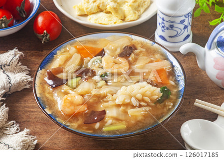 Chinese-style seafood rice bowl, chukadon   126017185