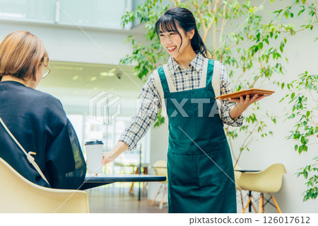 Cafe part-time worker, female 126017612
