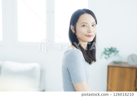 Living ladies Living ladies 126018210