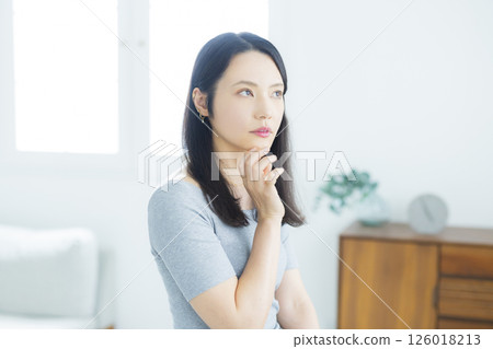 活著的女士 活著的女士 126018213