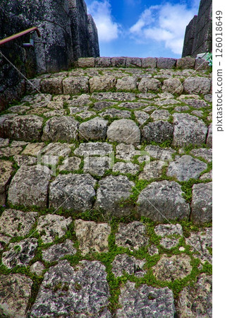 Katsuren Castle ruins: stairs and stone walls (Uruma City, Okinawa Prefecture) Katsuren Castle ruins: stairs and stone walls (Uruma City, Okinawa Prefecture) 126018649