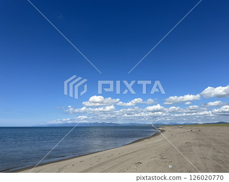 The blue sky and the blue sea 126020770