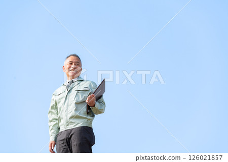 Senior man in work clothes 126021857