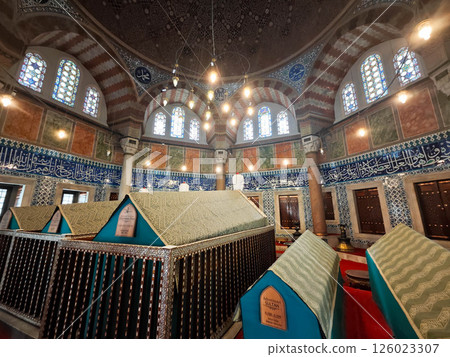 Tomb of Suleyman I in the Suleymaniye Mosque Tomb of Suleyman I in the Suleymaniye Mosque 126023307