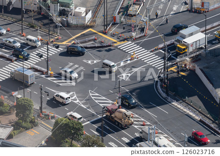 城市交叉路口 城市交叉路口 126023716