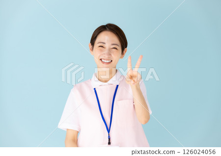 圍裙女人護理員托兒所老師醫療和平 126024056
