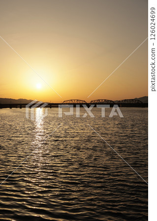 on the riverbed in the morning 126024699