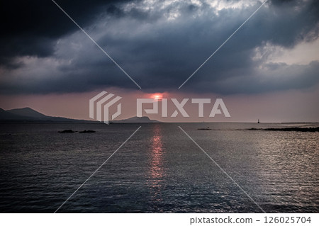 <後藤> 富江露營村黎明時分陽光明媚 126025704