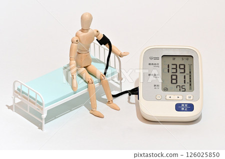 Blood pressure measurement image 126025850