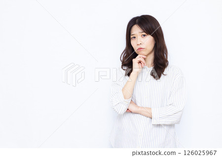 一個非常擔心的女人 126025967