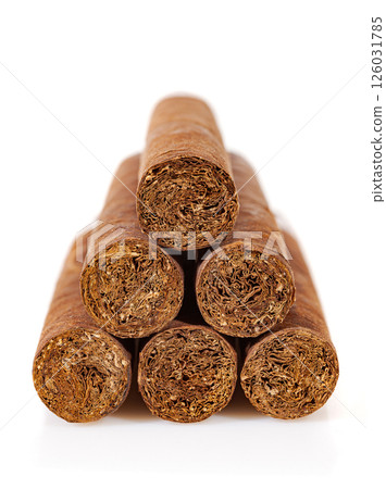 Cigars on a white background ... 126031785