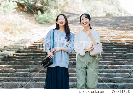 一對女性在奈良觀光 126033298