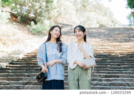 一對女性在奈良觀光 126033299