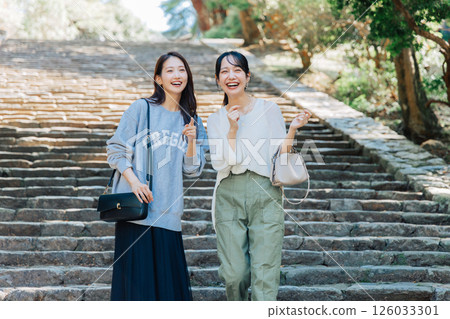 一對女性在奈良觀光 126033301