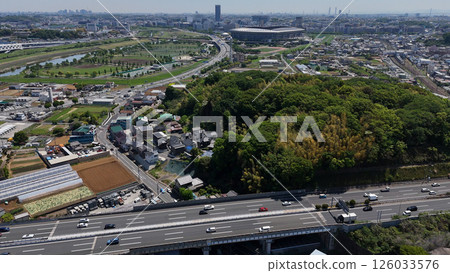 新橫濱市和第三京濱高速公路(鳥瞰圖) - 日本神奈川縣橫濱市 新橫濱市和第三京濱高速公路(鳥瞰圖) - 日本神奈川縣橫濱市 126033576
