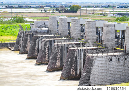 大川津引水渠、鷲壩（新潟縣燕市） 126039864