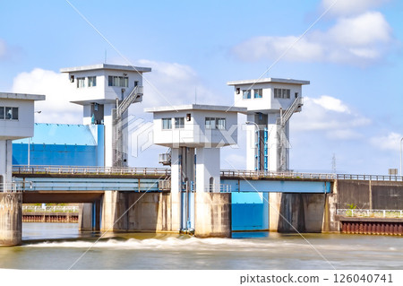 Nakanokuchi River Water Gate 126040741