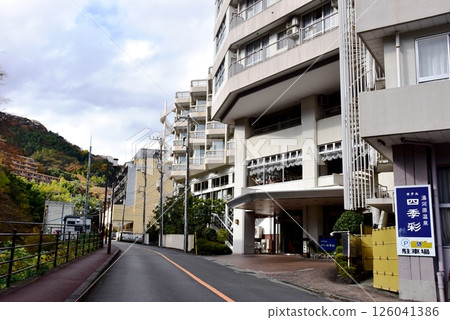 四季彩酒店和湯河原町千歲川沿岸的街道景觀 126041386