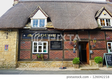 Thatched roof house in Prestbury, Cheltenham Thatched roof house in Prestbury, Cheltenham 126042218