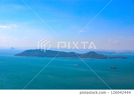 The Seto Inland Sea as seen from Takamatsu City, Kagawa Prefecture 126042444