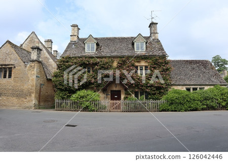 Bourton-on-the-Water, Cotswolds 126042446