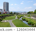 Scenery of the Taisho River and the riverbed (photographed in April 2025 in Settsu City, Osaka Prefecture) 126043444