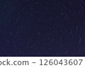 北極星和恆星的軌跡 126043607