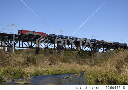 Oil freight train running on the Tohoku Main Line Oil freight train running on the Tohoku Main Line 126045248