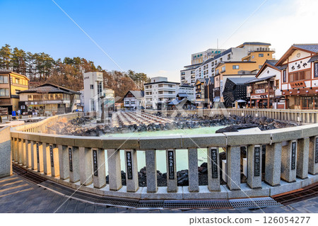 群馬縣吾妻郡草津溫泉湯畑的早晨 126054277