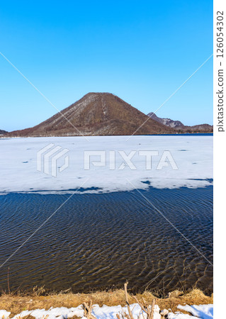 Lake Haruna and Mount Haruna, Takasaki City, Gunma Prefecture 126054302