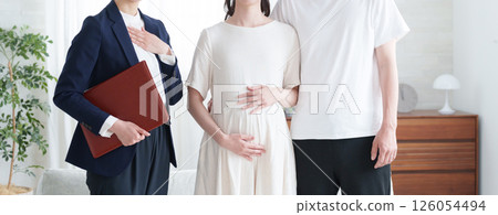 Planner and pregnant couple 126054494