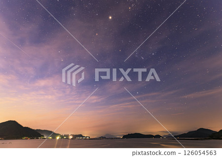 瀨戶內秋日星空:黎明昇起的獵戶座和冬季大三角 瀨戶內秋日星空:黎明昇起的獵戶座和冬季大三角 126054563