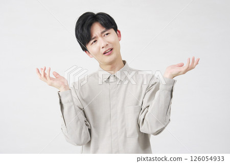 Male surrender, 20s, white background 126054933