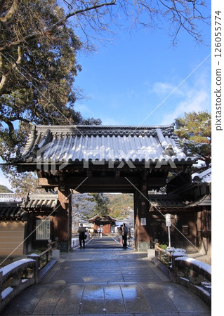 Kinkakuji Temple covered in snow in the early morning in Kyoto 126055774