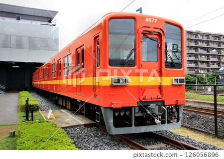 Veteran commuter train "8000 series" 8577F on display at the Railway Museum in Omiya, the city of railways 126056896