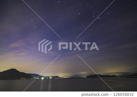 Setouchi autumn starry scenery: Orion rising 126058032