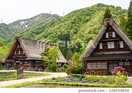 在積雪尚存的時節,造訪五簇山合掌村,感受原始的自然風光 在積雪尚存的時節,造訪五簇山合掌村,感受原始的自然風光 126059689