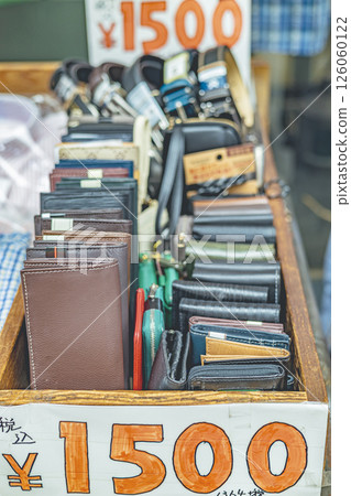 皮夾、貨車銷售、特價商品、統一價格、促銷 皮夾、貨車銷售、特價商品、統一價格、促銷 126060122