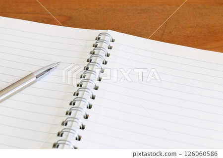 Educational image: Ring notebook and ballpoint pen, writing utensils Educational image: Ring notebook and ballpoint pen, writing utensils 126060586