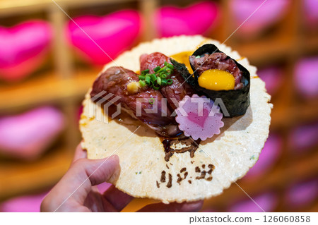 犬山城下町「Nikubei」的豪華炙烤飛驒牛肉壽司 犬山城下町「Nikubei」的豪華炙烤飛驒牛肉壽司 126060858