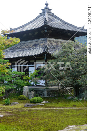 京都一座禪寺的園林風景 126061714