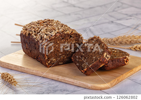 Browl rye bread with seeds 126062802