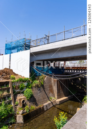 Railway viaduct construction across a stream Around Higashimurayama Station, Tokyo 2025.04 c-1 126064343