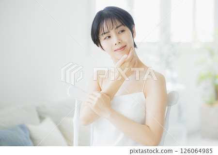 Beauty image of young women Beauty image of young women 126064985