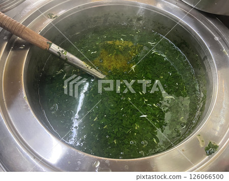 拍攝傳統市場裡賣的台中特色小吃麻芛湯 126066500