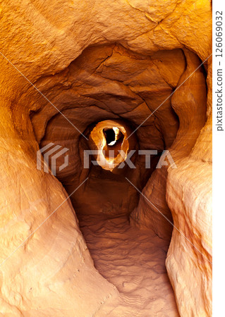 Hole in a rock. Timna park, Israel 126069032