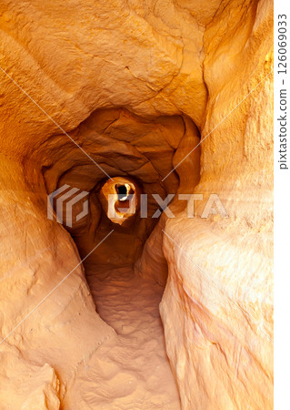 Hole in a rock. Timna park, Israel Hole in a rock. Timna park, Israel 126069033