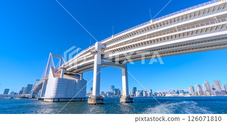 東京灣和彩虹橋 126071810