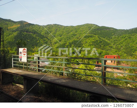 從山頂眺望上大平台訊號箱根登山鐵道 126073807